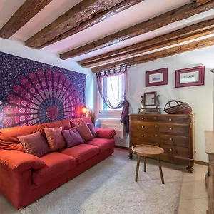 Piccolo - Cozy In The Heart Of Authentic , Wenecja Włochy