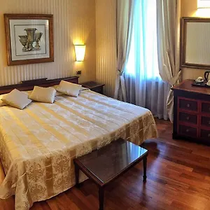 3* Otel Cecil